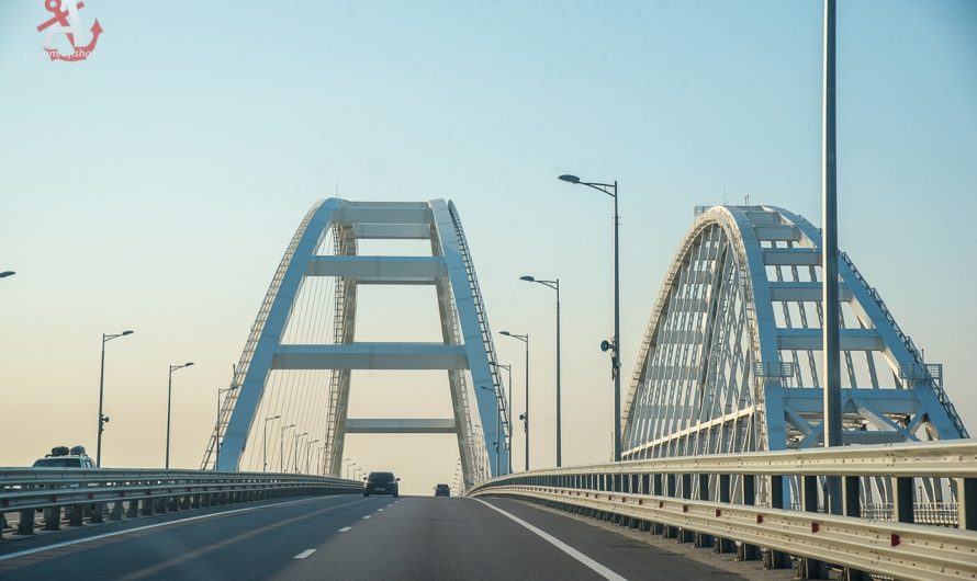 Движение по Крымскому мосту будет приостановлено.